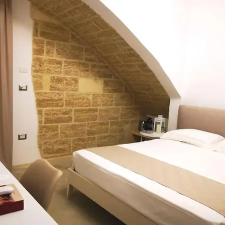 Torre Vecchia Relais * أُجينتو